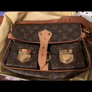 Louis Vuitton Hudson PM